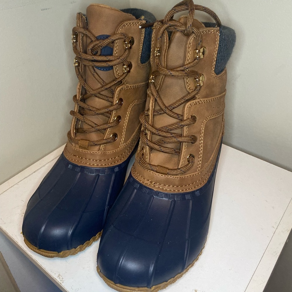 Tommy Hilfiger Duck Boots. Size 6M